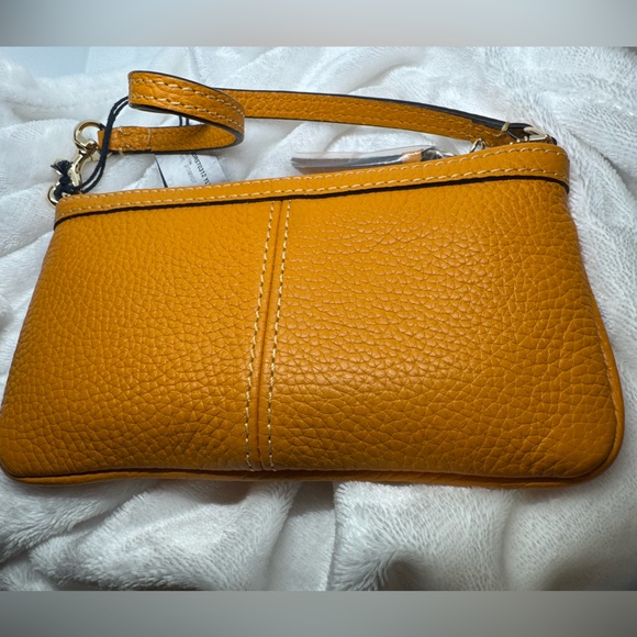 Dooney & Bourke Pebble Grain Large Wristlet/Pouch Bag NWT - Picture 8 of 10